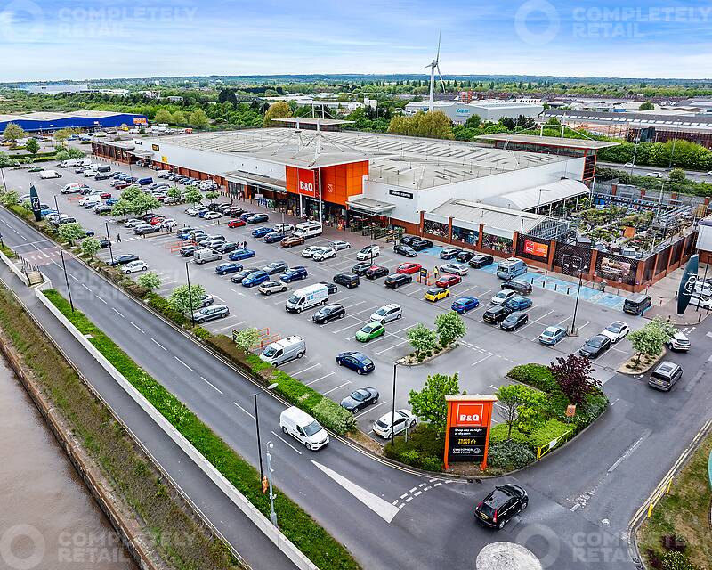 St Andrews Quay Retail Park 02