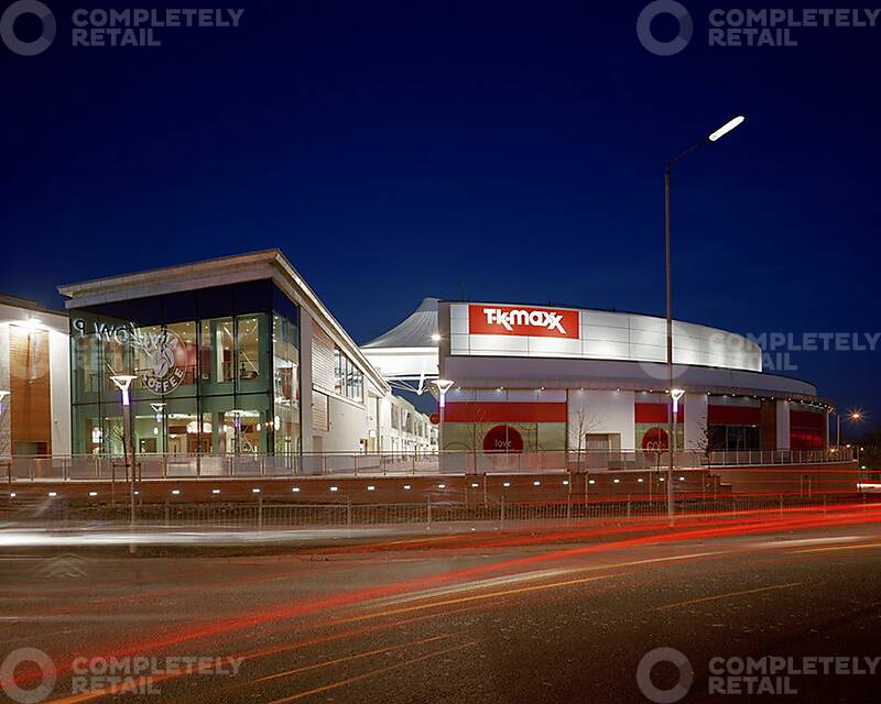 Willow Place & Corby Town Shopping - Picture 13