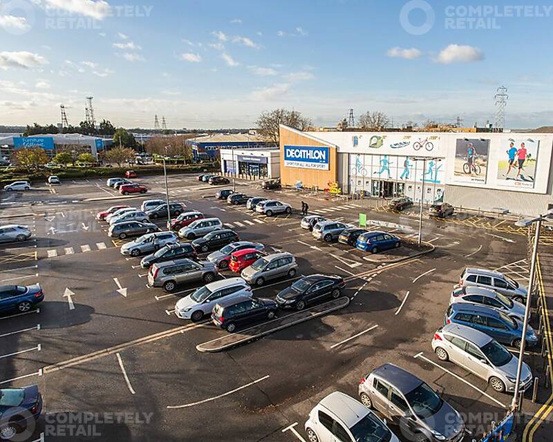 Trafalgar Way Retail Park - Picture 10