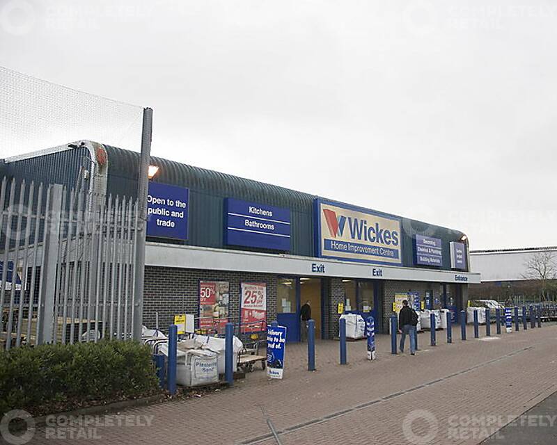 Hatfield Road - Wickes - Picture 1