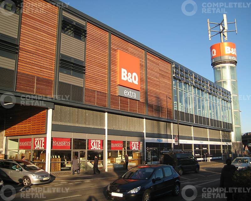 Beverley Way - B&Q Warehouse - Picture 1