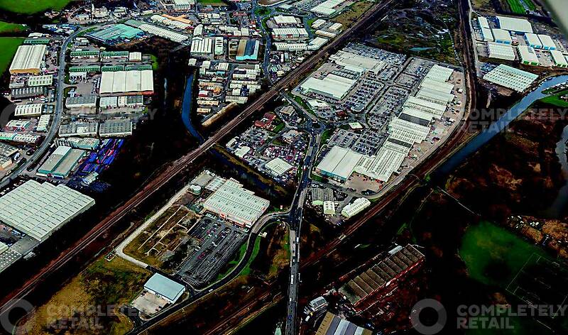 Northfields Retail Park - Picture 2