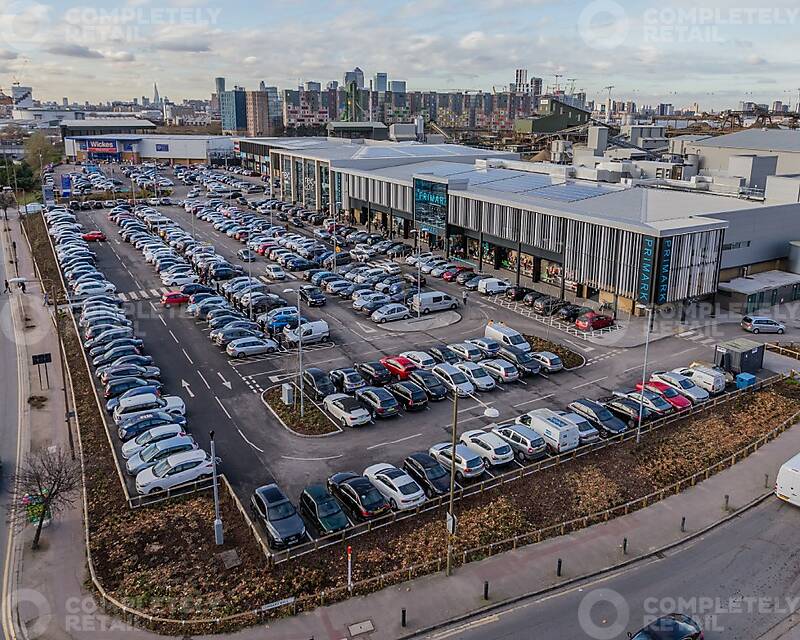 Brocklebank Retail Park, Charlton - Picture 2022-12-15-14-02-29