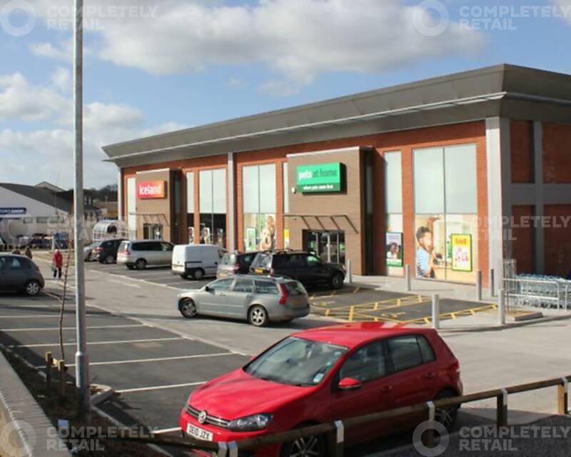 Harwood Retail Centre - Picture 1