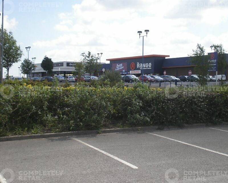 Portrack Shopping Park - Picture 9