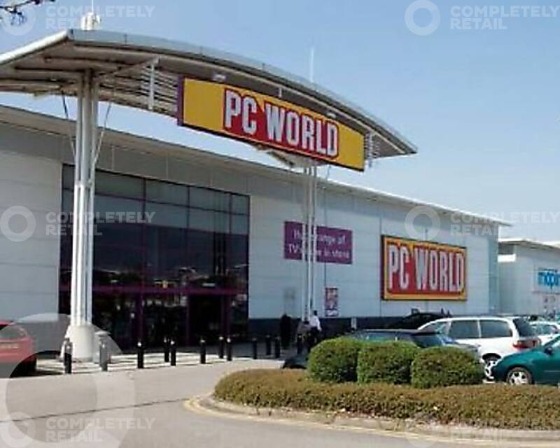 Beckton Triangle Retail Park - PC World - Picture 1