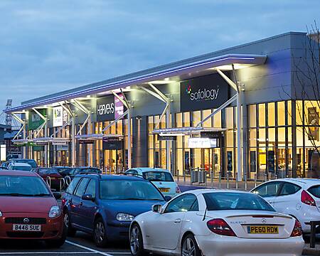 Deepdale Shopping Park
