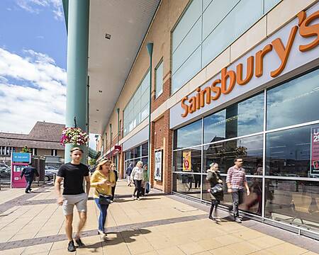 Broadway Shopping Centre
